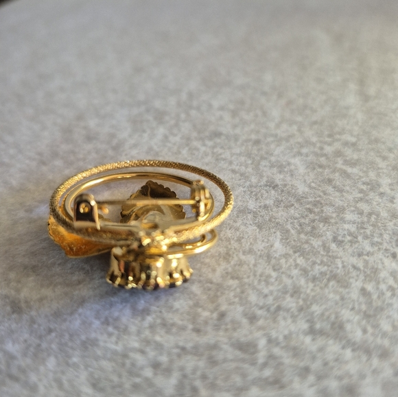 Brooch. Dark purple rhinestones. Vintage cluster - Picture 4 of 8